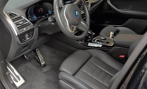 Interieurreiniging aan huis bij een BMW